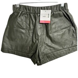 Two Cumberland Faux Leather Shorts Womens Medium Olive Green Elastic‎ Waist NWT